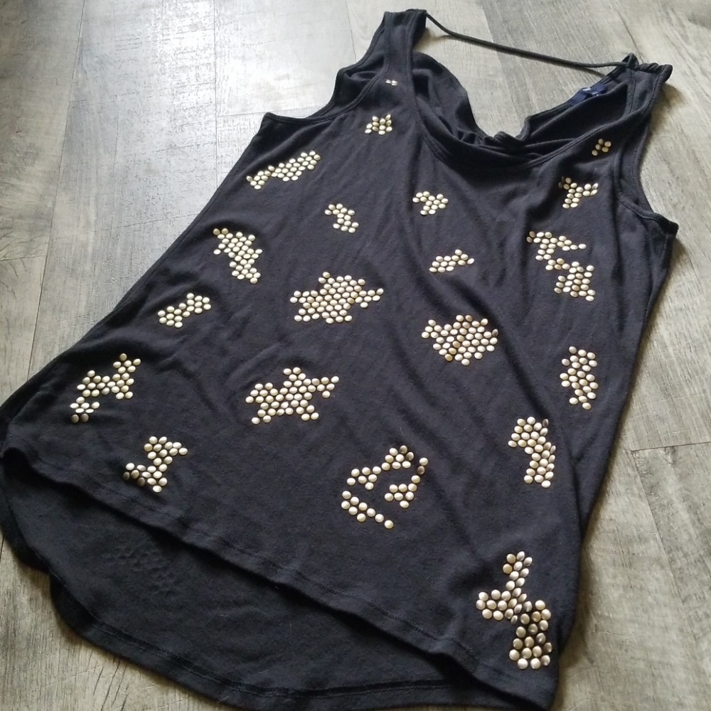 GAP tank with metal detail